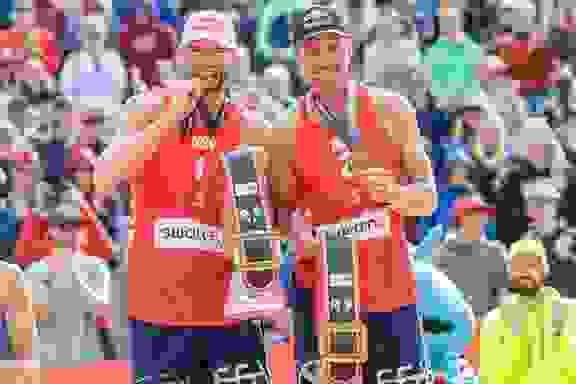 Mol & Sorum, Siegerjubel, Podest, Bronzemedaille, Kuhglocke