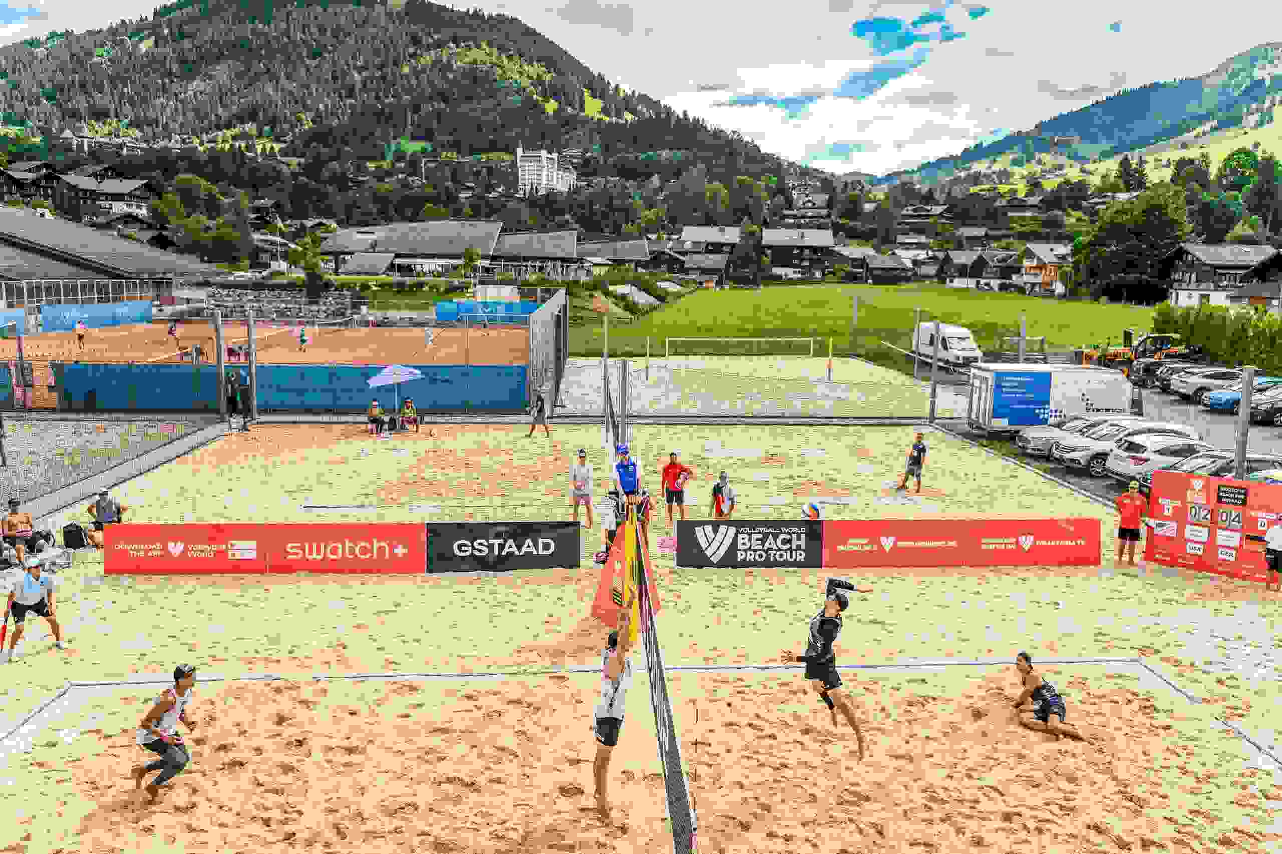 side courts, atmosphere, action