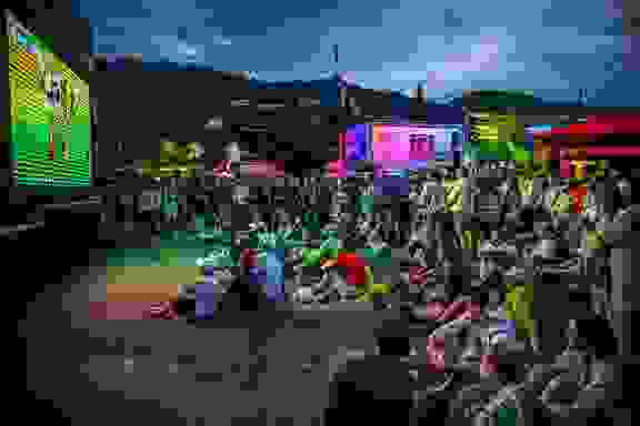 Public Viewing, Beach Village