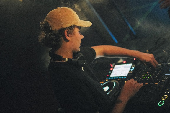 DJ Bluem, music, evening, party