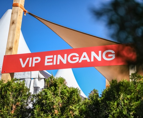 Card_VIP.jpg VIP Eingang, Schild