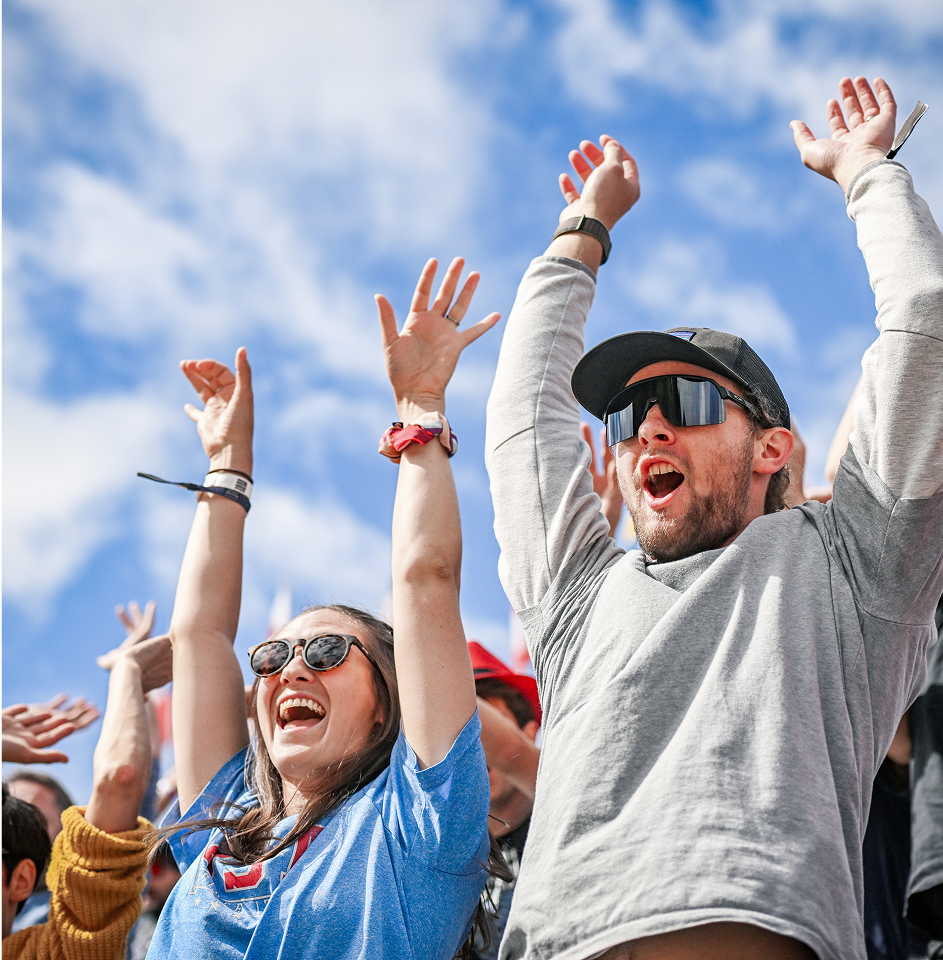 card-image.jpg Stimmung Fans, Jubel, Welle, Freude